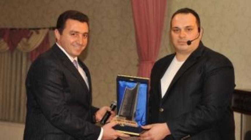 Boz&uuml;y&uuml;k Belediyesi Tarafından Mevlana Gecesi D&uuml;zenlendi