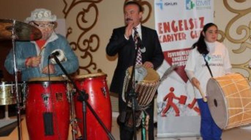 İzmit&rsquo;te Okay Temiz&rsquo;li Engelsiz Kariyer G&uuml;n&uuml;