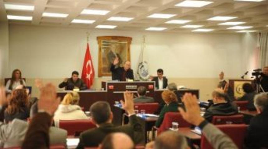 Boz&uuml;y&uuml;k Belediye Meclisi 2013 Yılı &Ccedil;alışmalarını Tamamladı