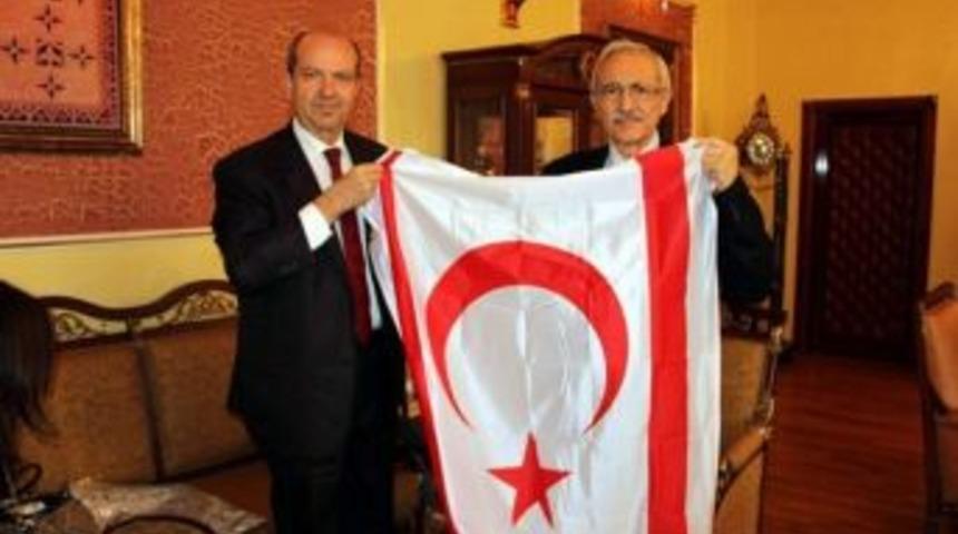 Kktc Eski Maliye Bakanı Tatar, Vali Kemelek&rsquo;i Ziyaret Etti