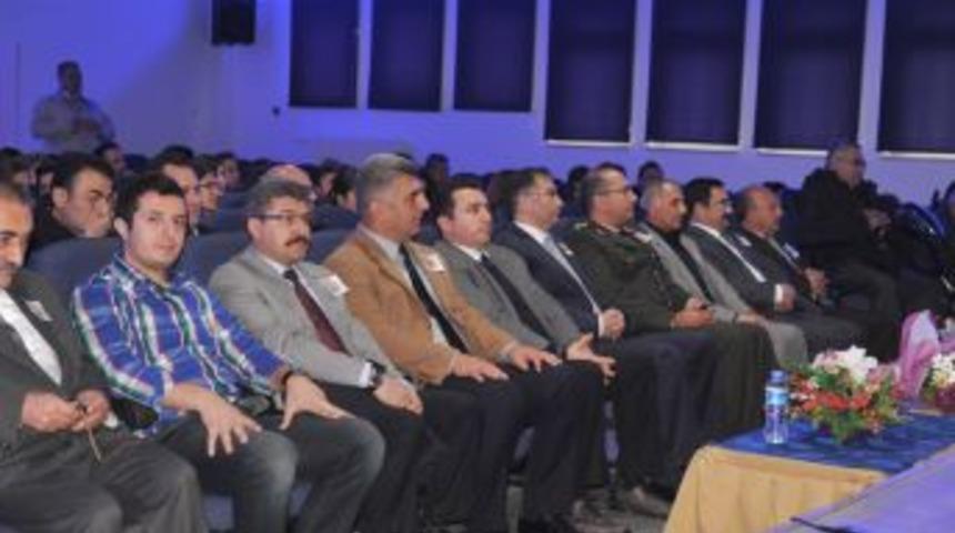 Boz&uuml;y&uuml;k'te Engelliler Ve Engellilerin Hakları Konuşuldu