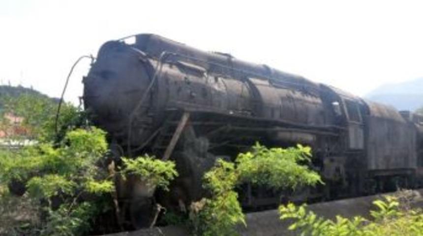 113 Yıllık Buharlı Lokomotif Kb&uuml;&rsquo;de Yerini Aldı