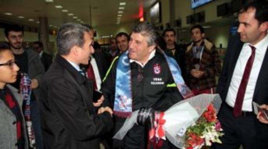 Trabzonspor, Kupa Ma&ccedil;ı İ&ccedil;in Samsun'dan Yola &Ccedil;ıktı