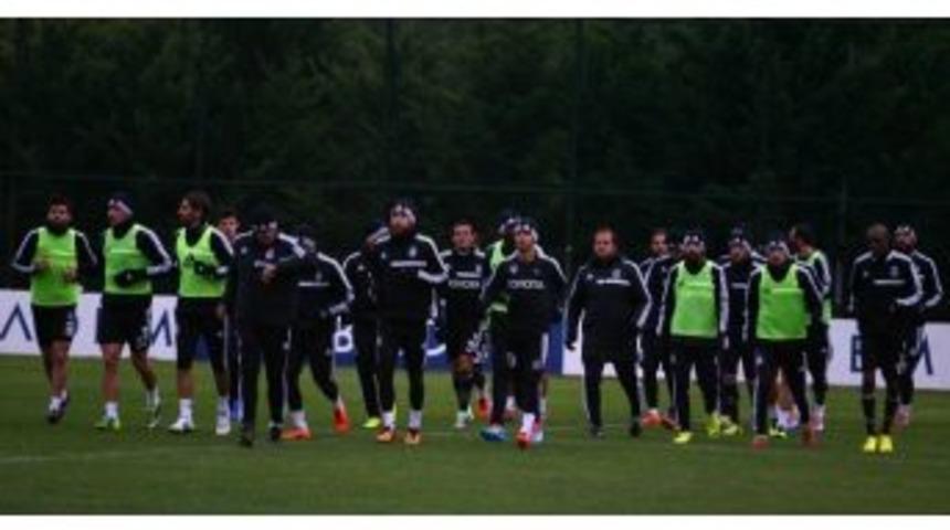 Beşiktaş, Bucaspor Ma&ccedil;ı Hazırlıklarını S&uuml;rd&uuml;rd&uuml;
