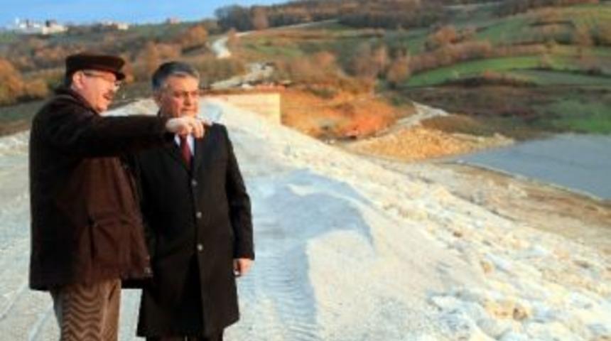 Kocaeli B&uuml;y&uuml;kşehir B&uuml;rokratları Namazgah Barajını İnceledi