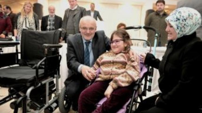 Beykoz Belediyesi'nden 40 Engelliye Ak&uuml;l&uuml; Ara&ccedil;