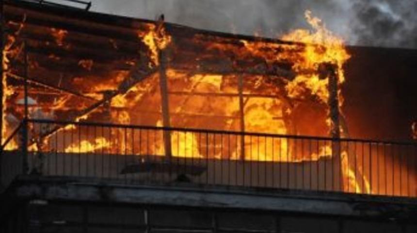 Meslek Kursunda Korkutan Yangın