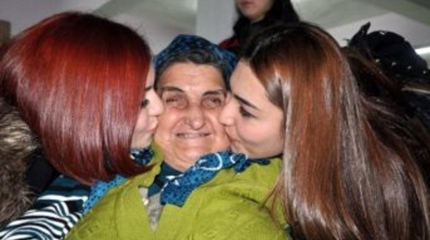 Onlara Sevgilerini Verdiler