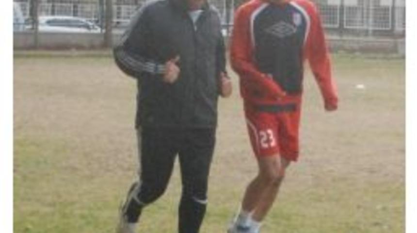 Ceviz, Takımla Birlikte &Ccedil;alışarak Formunu Koruyor