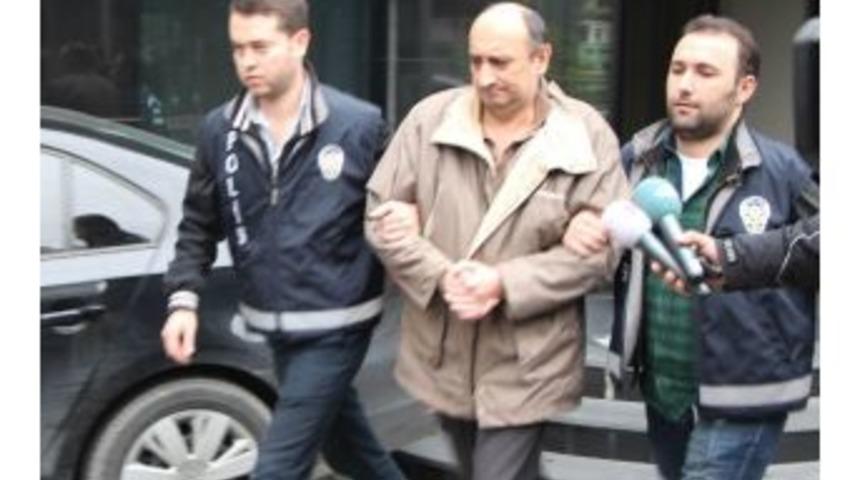 Kadık&ouml;y&rsquo;de Babasını &Ouml;ld&uuml;ren Zanlı Adliyeye Sevk Edildi