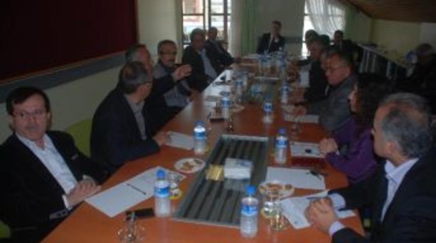 Başkan &Ouml;zgen&ccedil; Meclisten Banka Kredisi &Ccedil;ekmek İ&ccedil;in Yetki İstedi