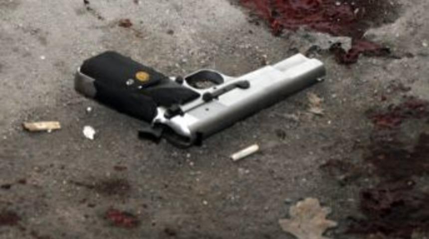 Emekli Polis 'yararlıyken Zararlı Olmak Istemedim' Deyip Intihar Etmek Istedi