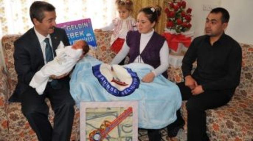 Şahinbey Belediyesi Doğumdan &Ouml;l&uuml;me Hizmet Sunuyor