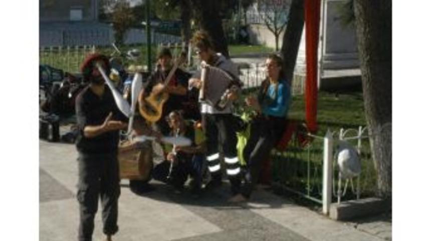 Almanya'dan Bisikletle D&uuml;nya Turuna &Ccedil;ıkan 6 Gezgin Orhaneli&rsquo;de