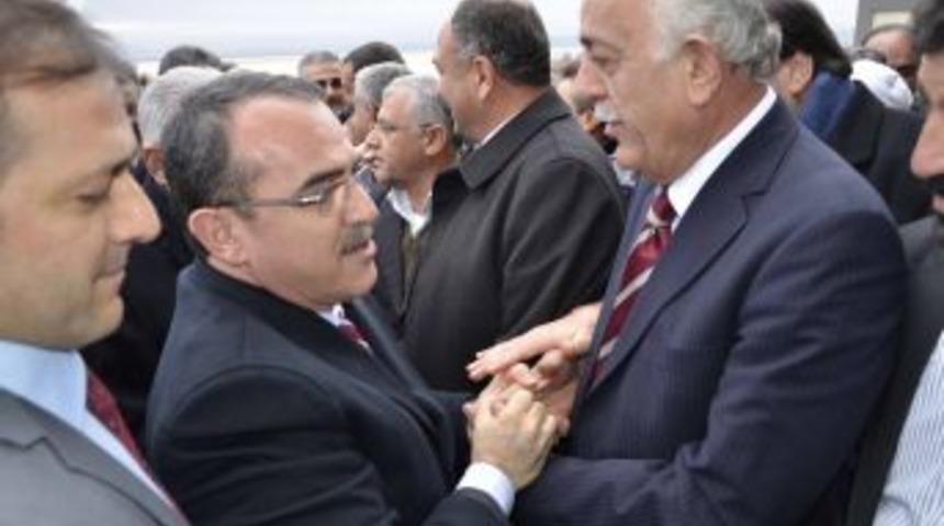 Bakan Ergin: Modern Hatay'ı Inşa Etmek I&ccedil;in G&ouml;revlendirildim