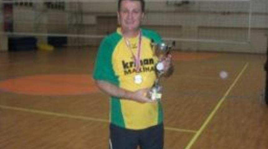 Kaynarca Voleybol Takımı Namağlup Şampiyon Oldu