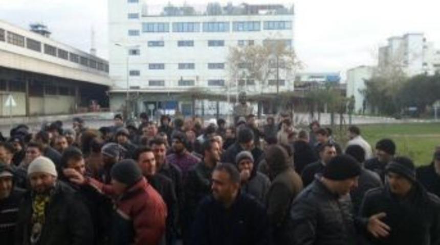 İş&ccedil;iler, İşten &Ccedil;ıkarılan Arkadaşları İ&ccedil;in Eylem Yaptı