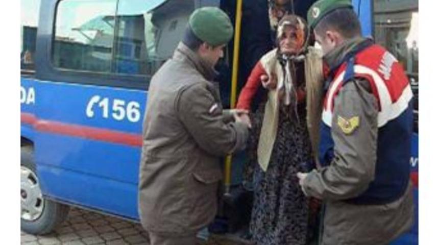 Evden Ayrılan Yaşlı Kadın Donmak &Uuml;zereyken Bulundu