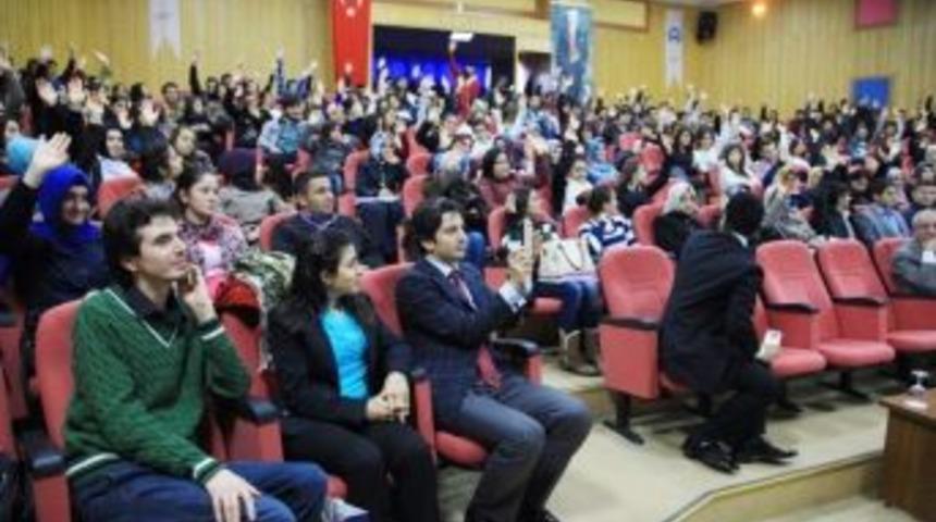 As&uuml;&rsquo;de "edebi Metinleri Okuma Ve Yorumlama Sorunu" Anlatıldı