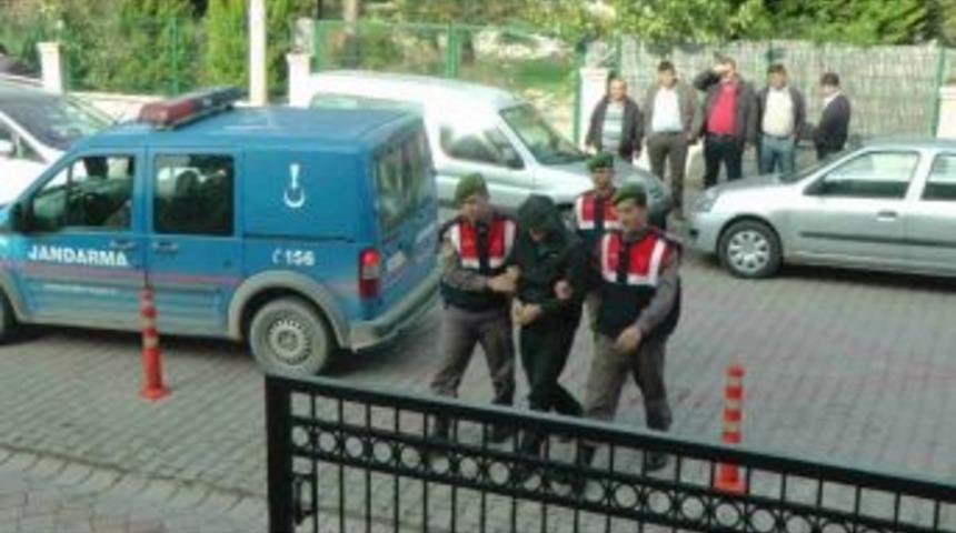 K&ouml;yl&uuml;leri Tehdit Eden Ormancılar Tutuklandı