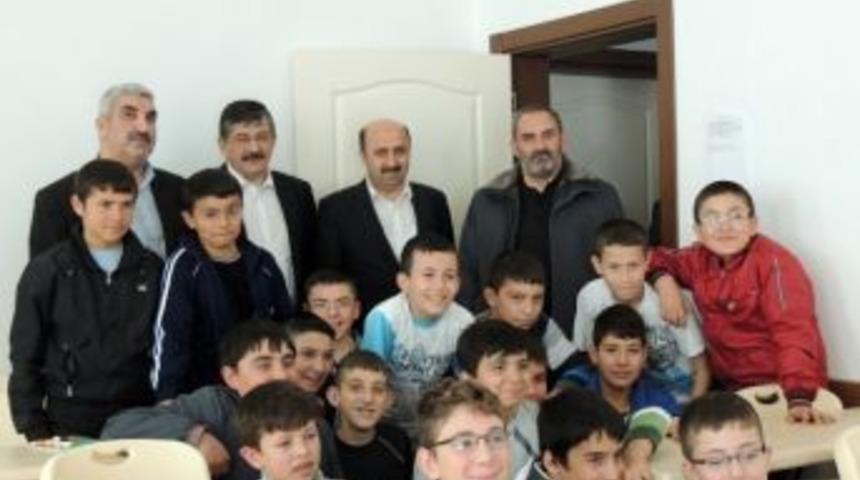 D&ouml;ngeloğlu Ve Erzincanlı&rsquo;dan Kanlıca Bilgi Evi&rsquo;ne Ziyaret