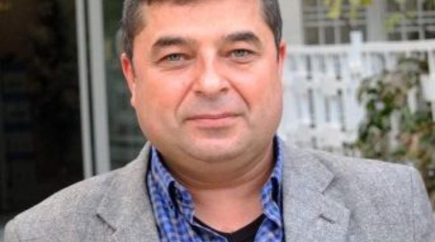 Ak&ccedil;akale Sokaklarının 'rıza Baba'sı