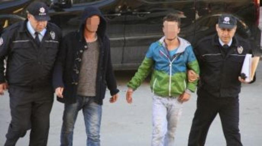 Posinin Silahını Almaya &Ccedil;alışan Gen&ccedil; Tutuklandı