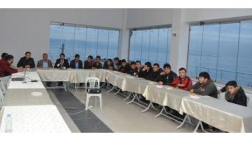 Başkan Yaman Tavşancıllı Gen&ccedil;lerle Buluştu