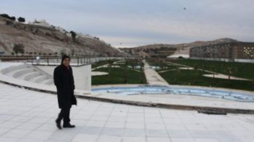 Fakıbaba, Mesaiye Sabahın Erken Saatinde Başladı
