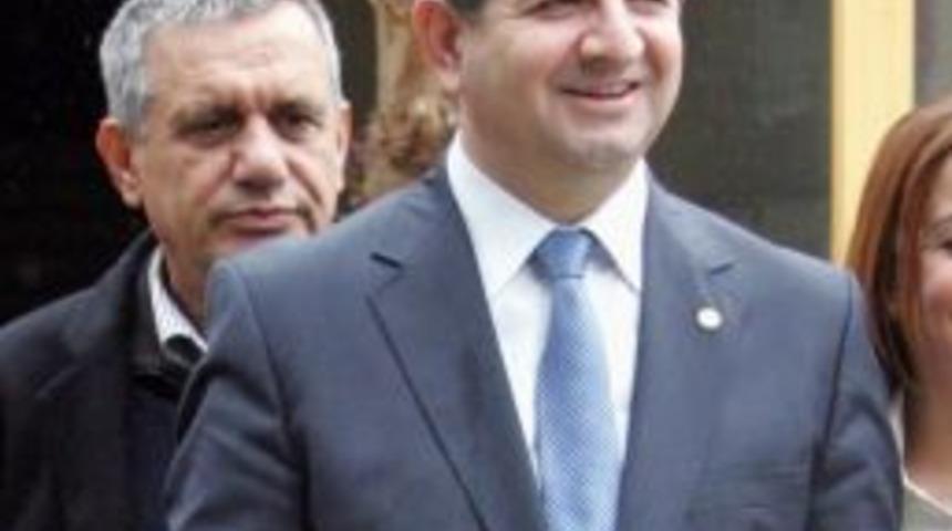 İl Genel Meclisi &Uuml;yelerinin Yıkılamayan &Ouml;zel İdare Binası Eylemi...