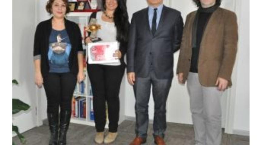 T&uuml;rkiye&rsquo;nin &ldquo;en Şeker Y&ouml;netmeni&rdquo; İzmir &Uuml;niversitesi&rsquo;nden