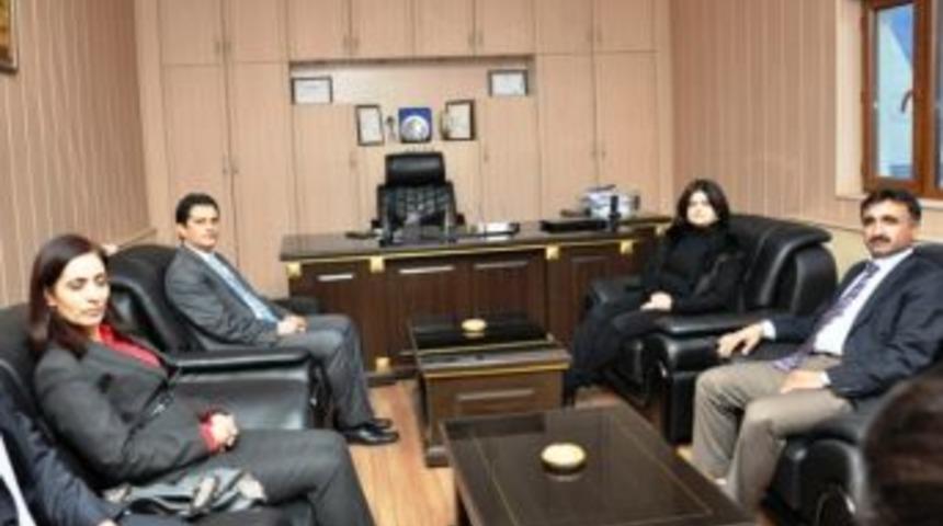 Vali Eşi G&uuml;lten İpek&rsquo;ten &Ouml;zel Şefkat Bakım Merkezi&rsquo;ne Ziyaret