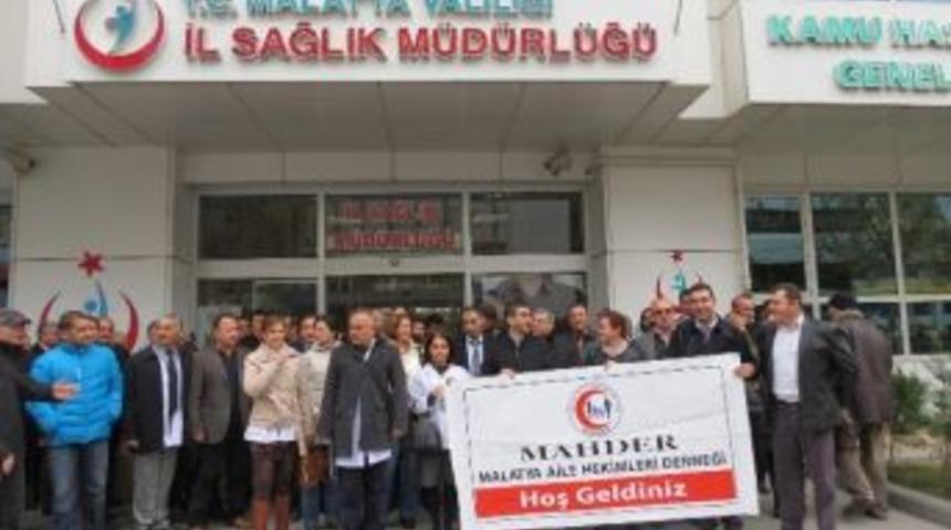 Aile Hekimleri İş Bırakıp, Y&uuml;r&uuml;y&uuml;ş Yaptı