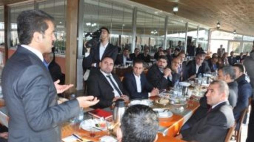 Dilovası Meclisi Aday Adayı Tanışma Toplantısında Bir Araya Geldi