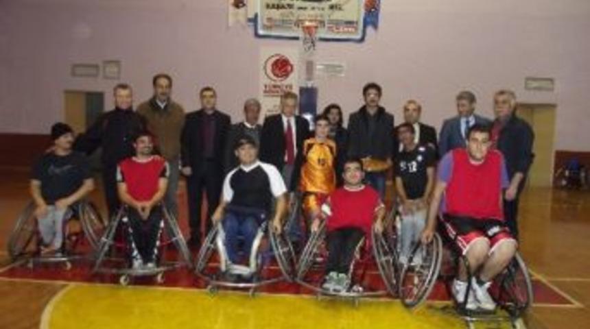 T&uuml;rkav&rsquo;dan Engelsizlere Baklava Morali