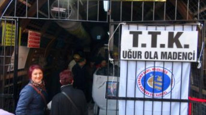 Şehrin Ortasına A&ccedil;ılan Yapay Maden Ocağı Ilgi Odağı Oldu