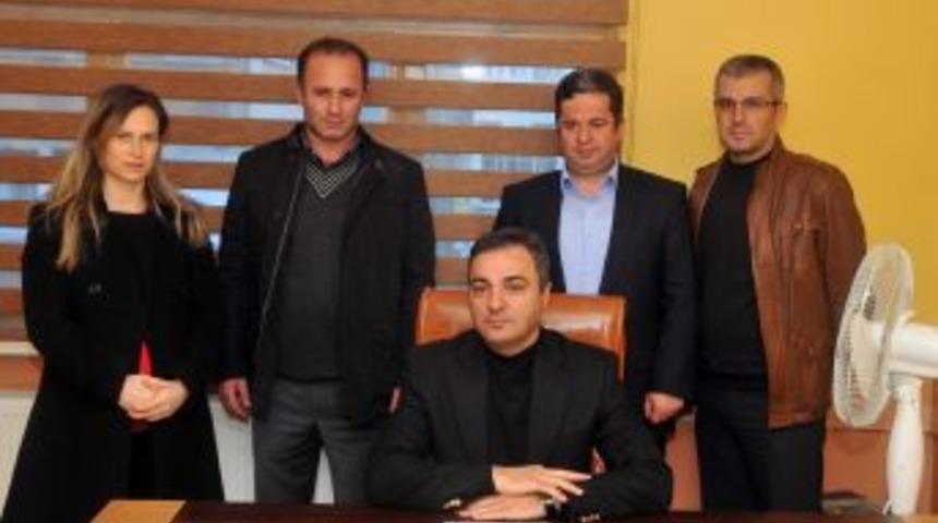 Aile Hekimleri Bir G&uuml;n Hasta Bakmama Eylemi Yaptı