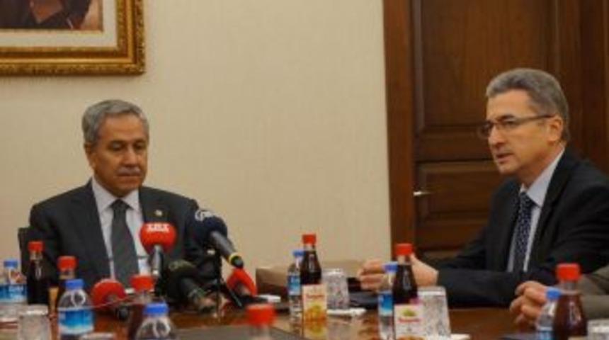 Arın&ccedil;: Dershaneleri Zorla Kapatmak Gibi Bir D&uuml;ş&uuml;ncemiz Asla Yoktur
