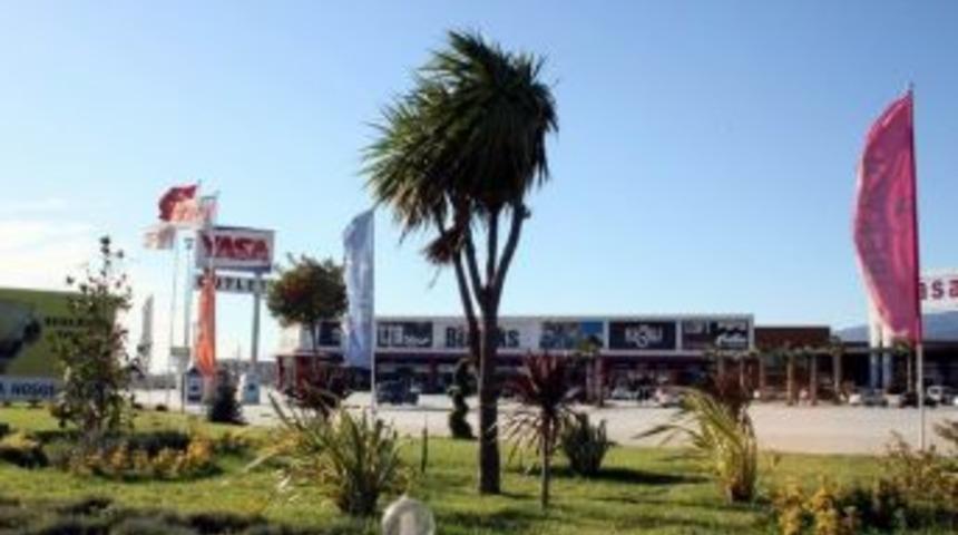 Fırtına Balıkesir&rsquo;de Etkisini S&uuml;rd&uuml;r&uuml;yor