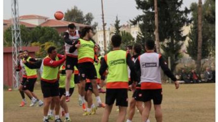 Eriş: İlk Yarıda Kalan 3 Ma&ccedil;ımızı Kazanmak Istiyoruz