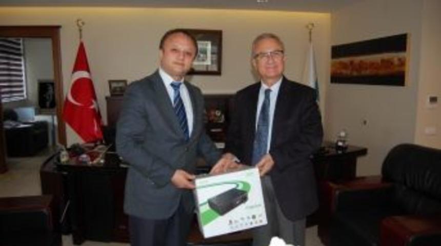 Bandırma Belediyesi'nden Okullara Projeksiyon Cihazı