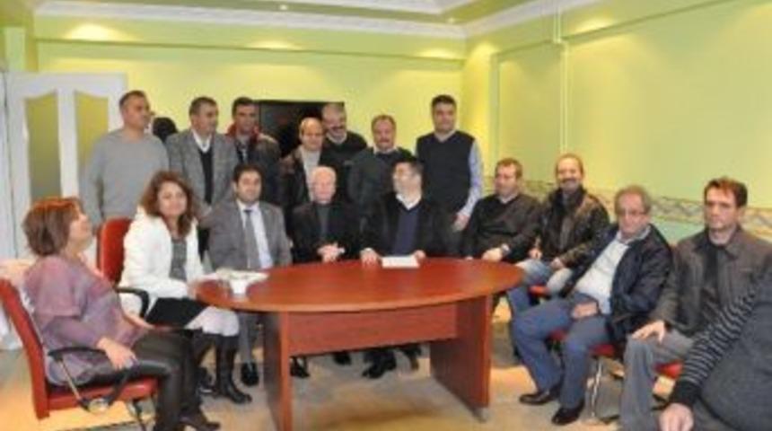 Uşak&rsquo;ta Aile Hekimleri 1 G&uuml;nl&uuml;ğ&uuml;ne İş Bıraktı