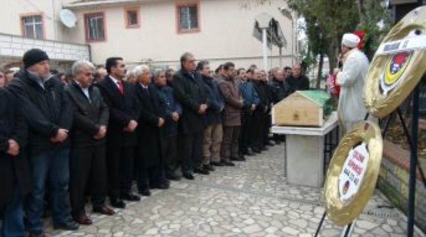 Temizlik Işçisinin Cenazesine Çocukları Katılamadı