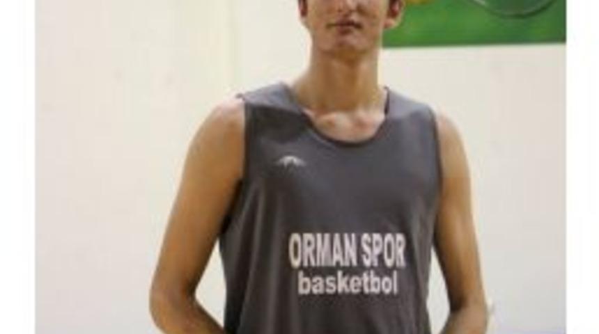 17 Yaşında Ve 2.04 Boyunda