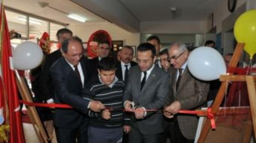 Vali Aksoy, &ldquo;&ouml;zel&rdquo; Sergi A&ccedil;tı