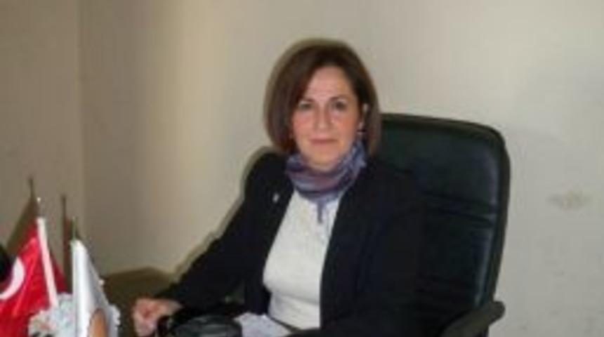 Urla Ak Parti Kadın Kolları Kadınlara Se&ccedil;me Ve Se&ccedil;ilme Hakkının Verilmesini Kutladı