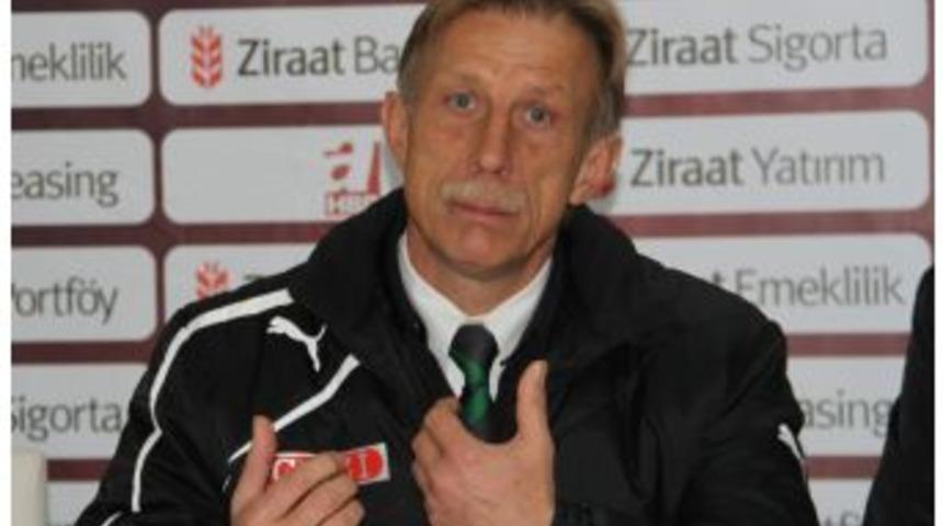 Bursaspor'da Adana Demirspor'u Elemenin Sevinci Yaşanıyor