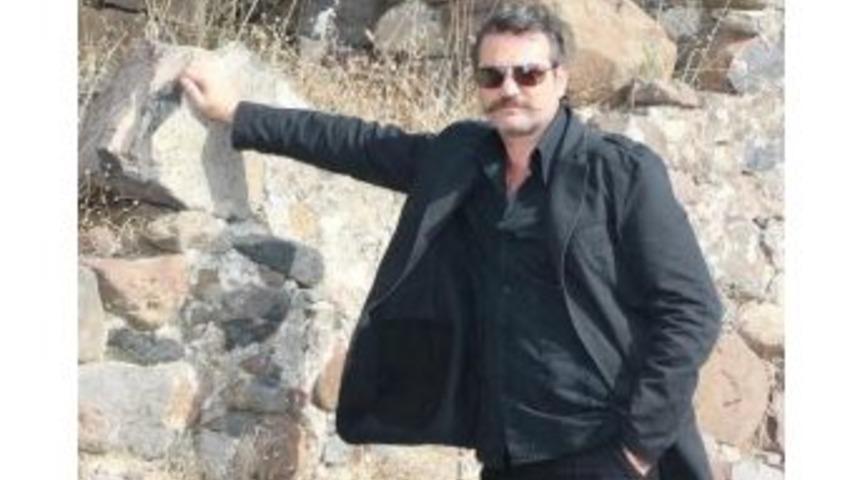 Hayatını Ege K&uuml;lt&uuml;r&uuml;ne Vakfeden Bir İsim: Ekrem Erdin&ccedil;