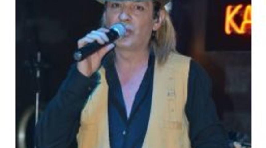 İzmir&rsquo;de Anlamlı Gece