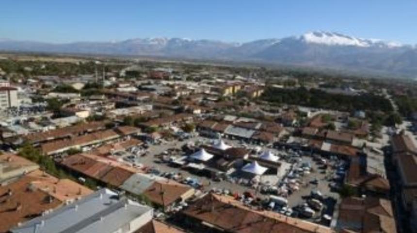 Buğday Meydanı Yenilenen Y&uuml;z&uuml; İle Hizmete Sunulacak